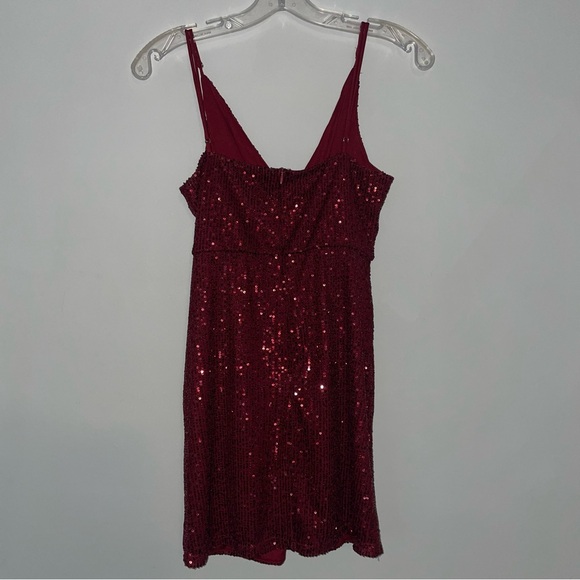 Lucy in the Sky Avalynn Mini Sequin Dress - Picture 5 of 12